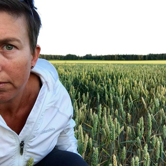 Meet your Posher, Christina - Picture 1 of 1